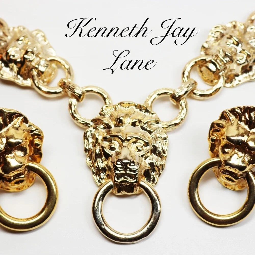 โจ VINTAGE KJL Lion's Head Doorknocker Earrings ๐ - Picture 7 of 16